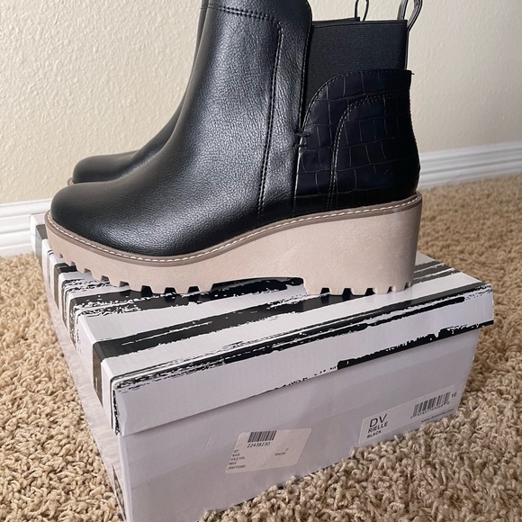 Dolce Vita Chelsea Ankle Boots - Black, Size 10 (Brand New!) - Picture 2 of 7